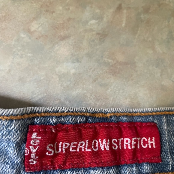 Levi's Light Blue Denim Jean Shorts - Picture 4 of 15